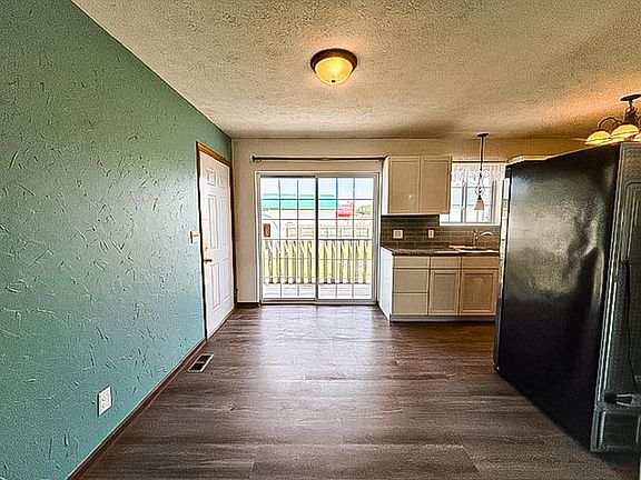 5th image of 1515 E 6th Ave