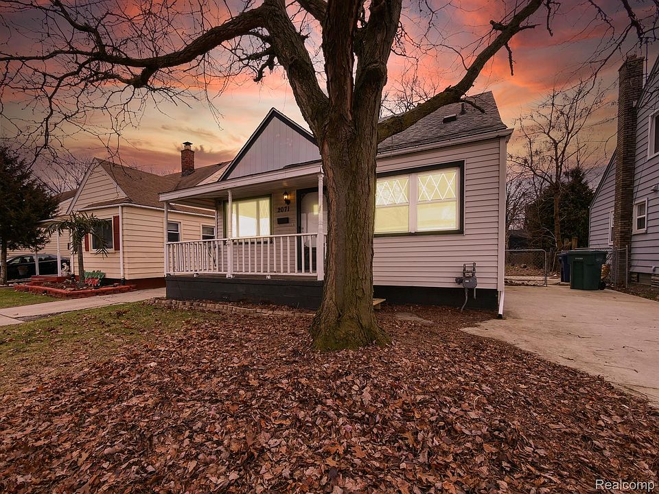 1st image of 2071 Cleveland Ave