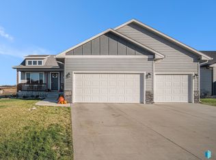 1120 Cypress Ave, Madison, SD 57042