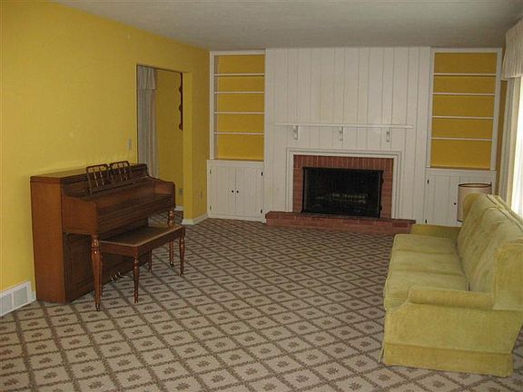 2nd image of 421 E Pease Ave