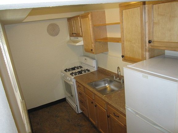 3rd image of 1815 Penn Ave APT 1