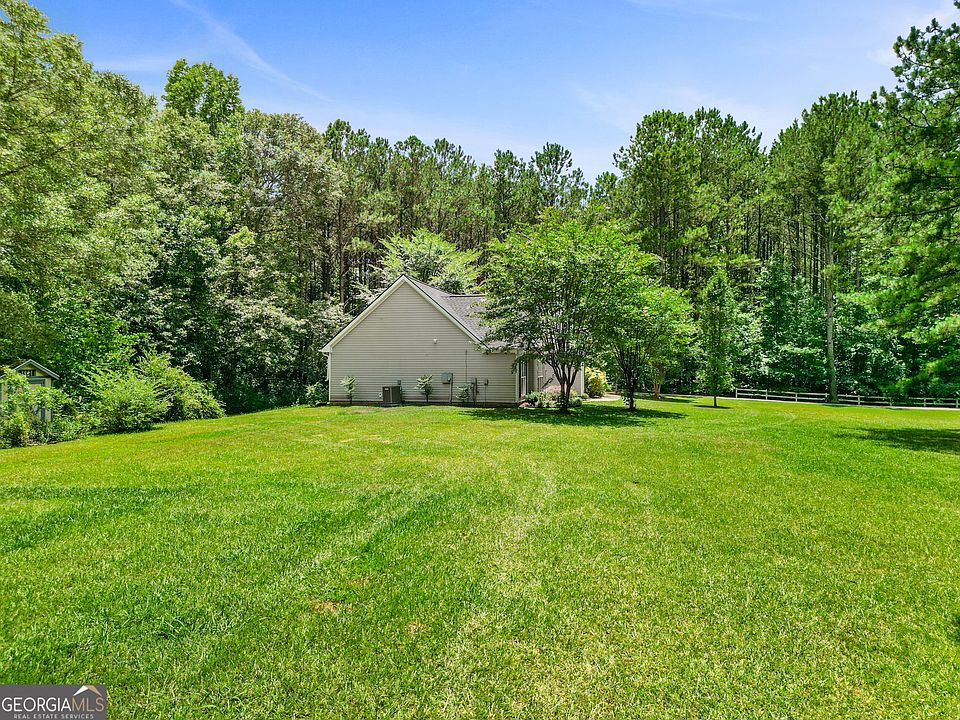 1st image of 70 Lentry Dr