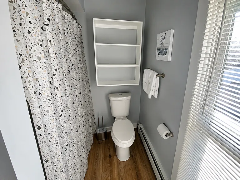 14-16 E North St #14 — Photo 19