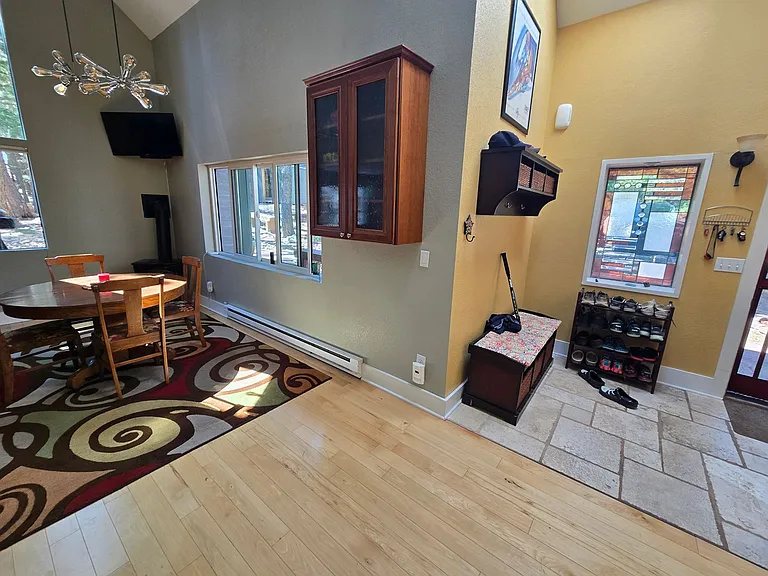 2792 Lee Hill Dr — Photo 15