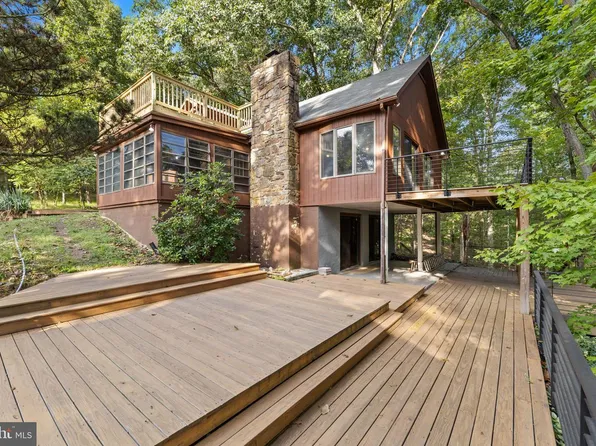 274 Three Oaks Dr, Gore, VA 22637
