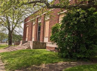 121 Pennsylvania Ave, Weirton, WV 26062