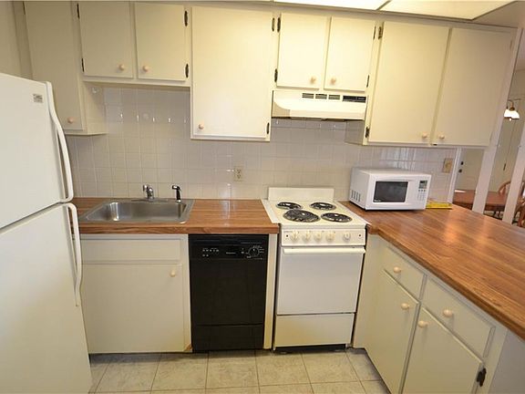 5th image of 2100 S Washington Ave APT 6