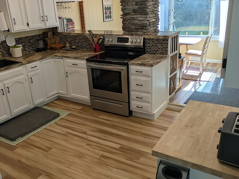 411 River Rd — Photo 23