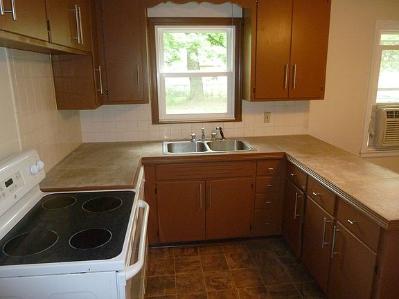 2nd image of 11506 W 70th Ter