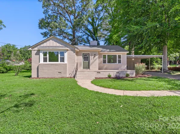 1218 Forestdale Dr, Salisbury, NC 28144