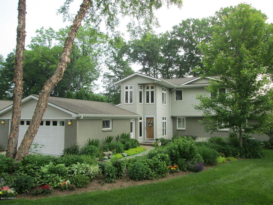 1st image of 3486 Goodwood Dr SE