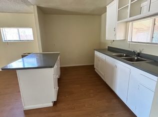 207 1/2 E 5th St, Beaumont, CA 92223