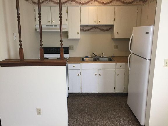 4th image of 766 Southwood Dr SW