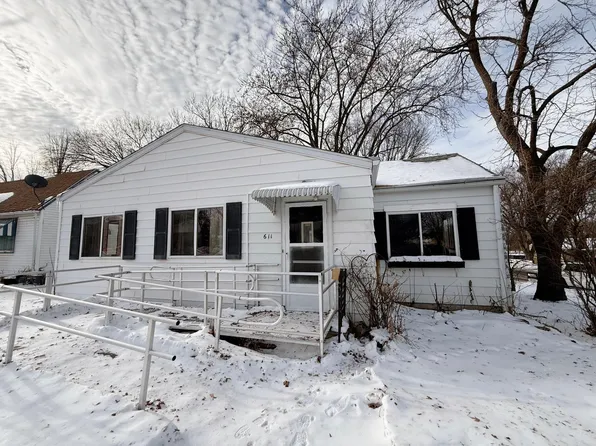 611 14th St NW, Austin, MN 55912