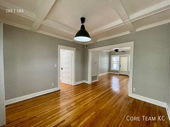 3rd image of 3700 Wyandotte St #217-2W