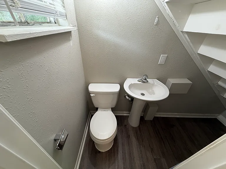 5303 Lovell Ave — Photo 15