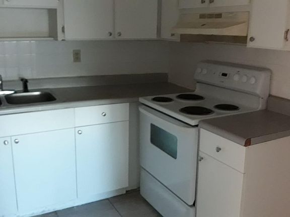 2nd image of 190 SE 12th Ave APT 6B