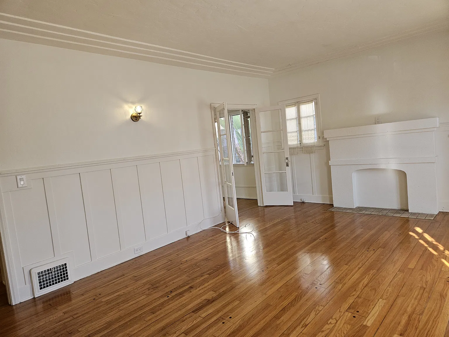 1 bed, 1000 sqft, $2,500 — Photo 2