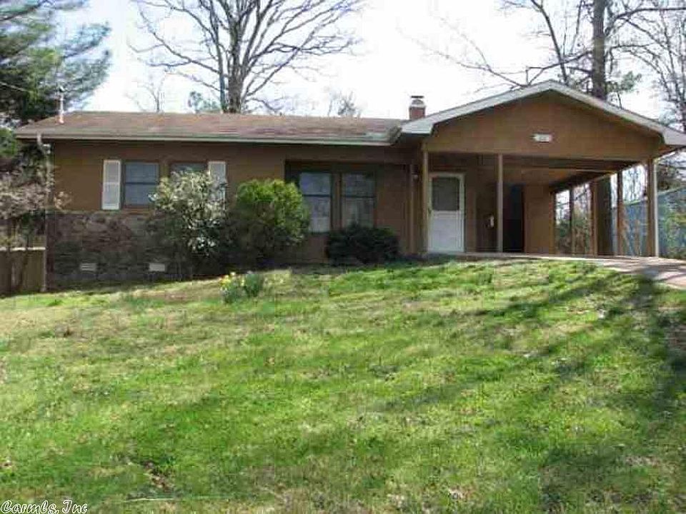 1st image of 20 Powhatan Dr