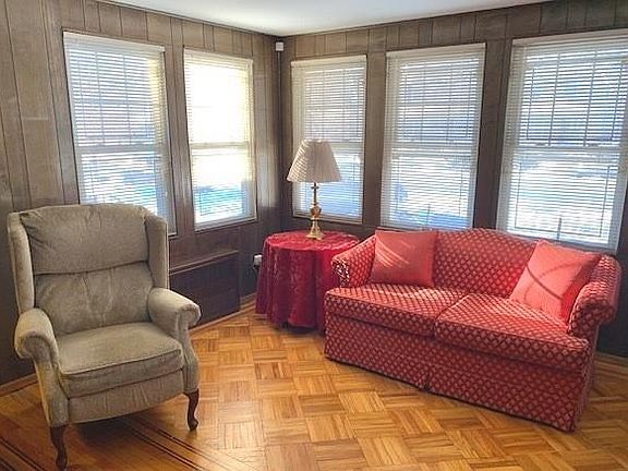 2nd image of 1829 Marine Pkwy