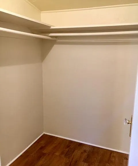410 N Gertruda Ave — Photo 2