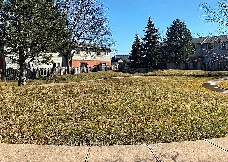 65 Dorchester Blvd #74 — Photo 9