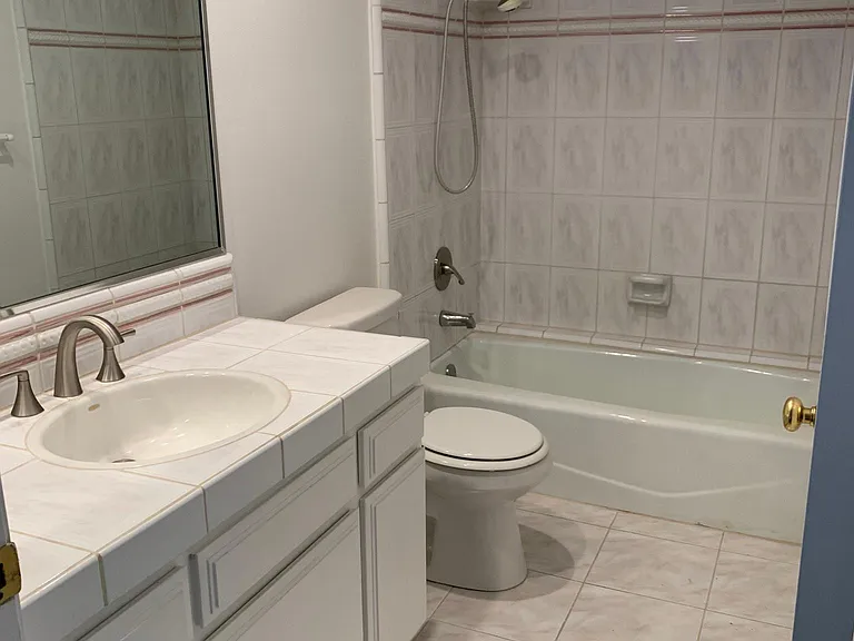 741 W Sycamore Ave — Photo 5