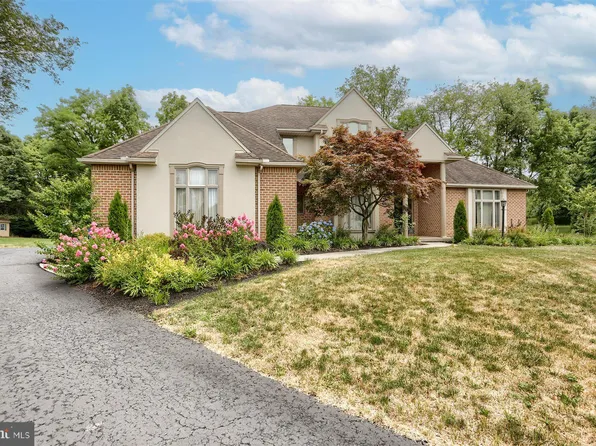 26 Irongate Ct, Mechanicsburg, PA 17050