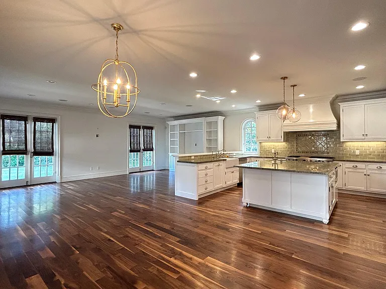 1238 Green Ln — Photo 8