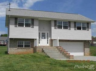 423 Tyler Dr, Dandridge, TN 37725