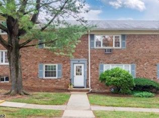 42 Wedgewood Dr APT 120, Verona, NJ 07044