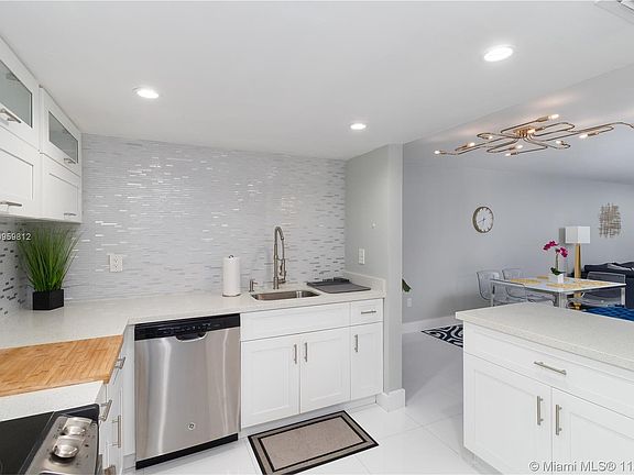 5th image of 6801 Indian Creek Dr APT 803