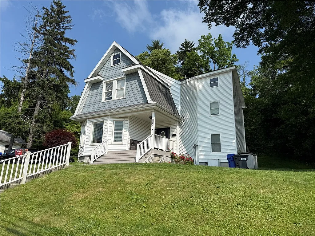 236 New Castle St photo 1