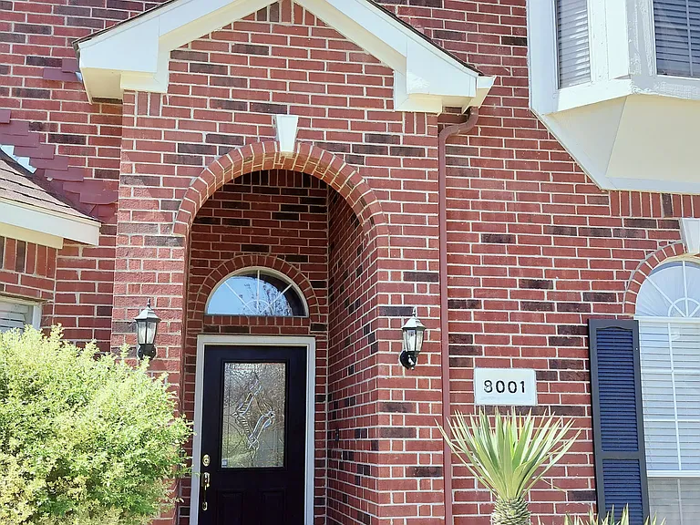 8001 Case Dr — Photo 8