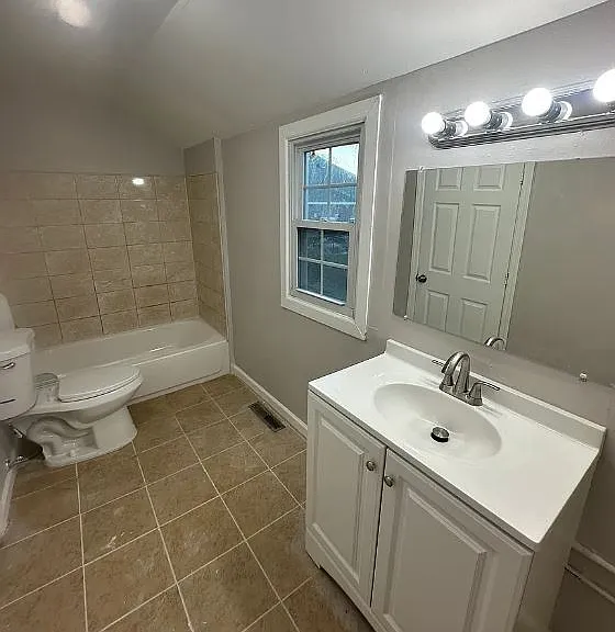 23 E Federal St — Photo 11