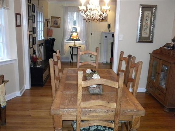 Spacious dining room
