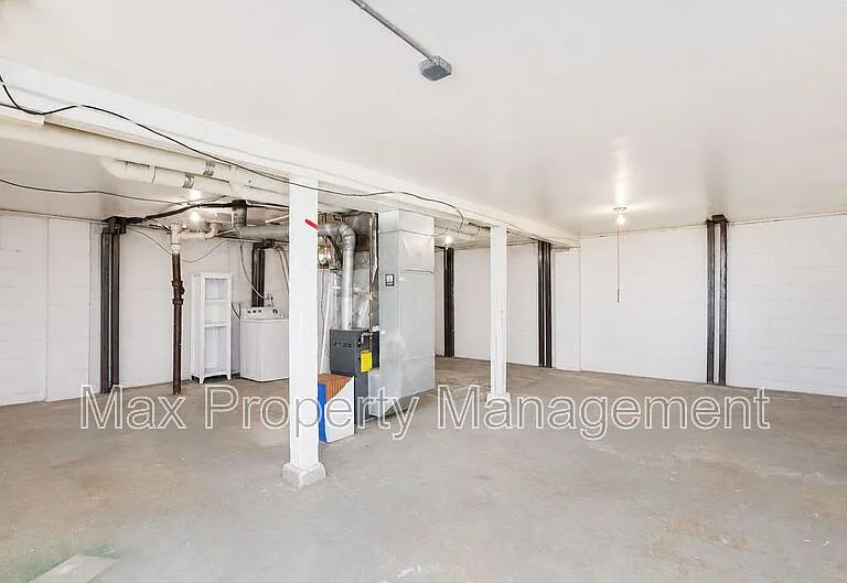 3420 SW 8th St — Photo 13