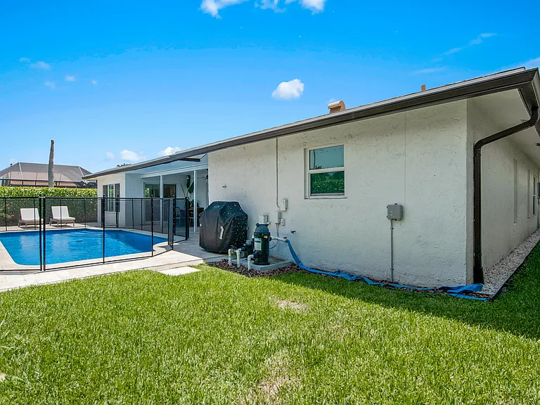 23313 Lago Mar Cir — Photo 51