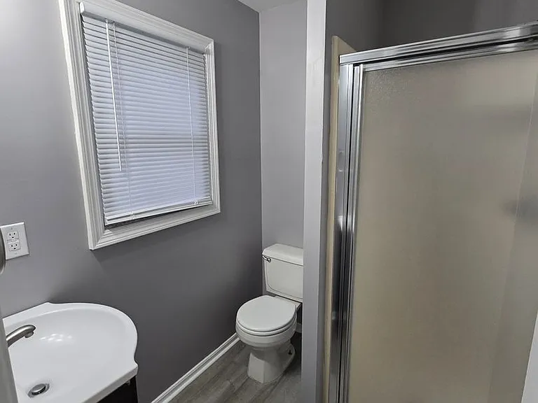 2119 S Glenn St — Photo 4