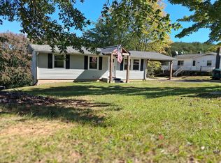 441 Black Bird Pl, Cascade, VA 24069