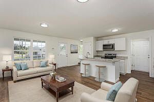 3rd image of 4649 Oakwood Dr