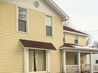 114 N Line St APT A, Chesaning, MI 48616