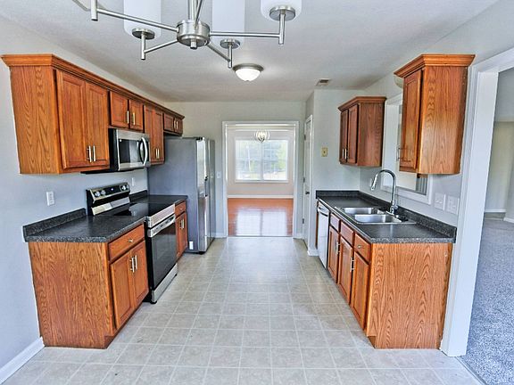 5th image of 3411 Quicksilver Ln