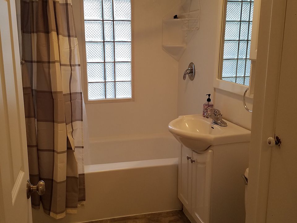 Main floor bathroom