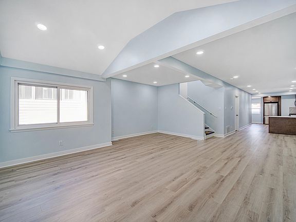 2nd image of 4747 Cedar Ave