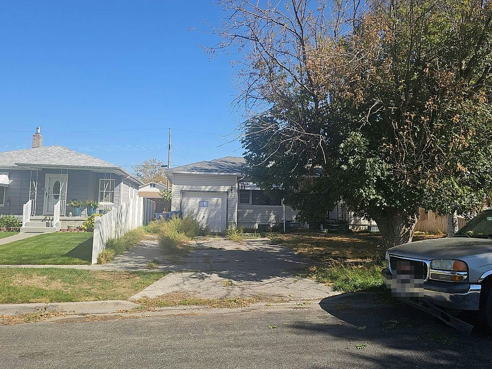 1st image of 458 Rose St N