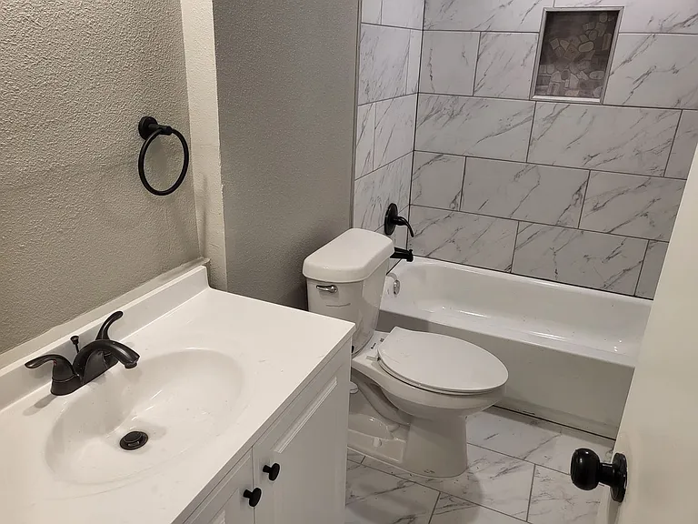 1213 Carroll Dr — Photo 17