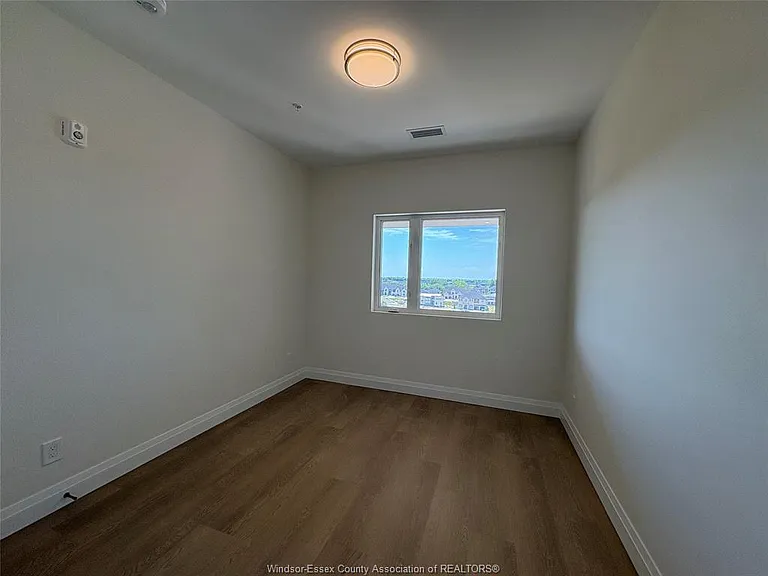 4400 Laurier Pkwy #530 — Photo 27