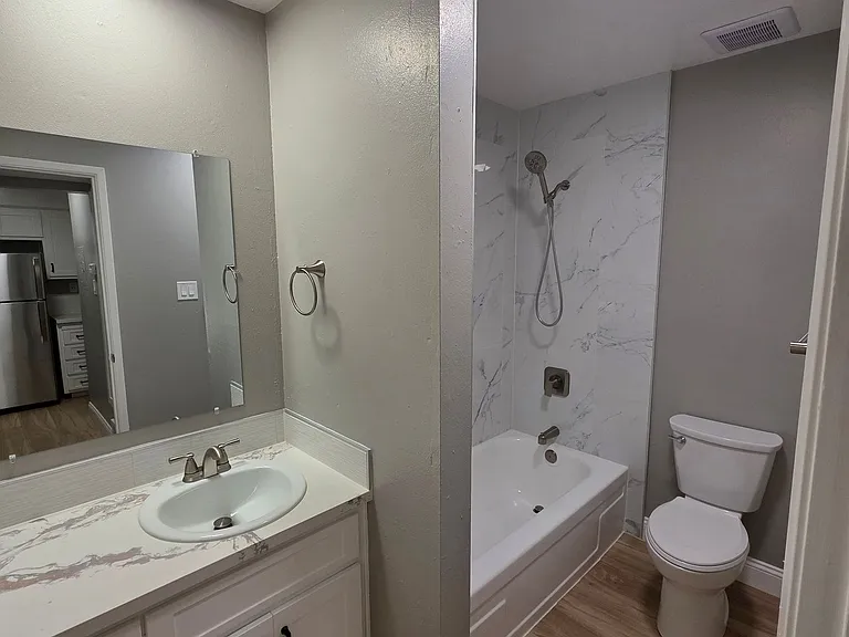 Providence House Apartments — Photo 29
