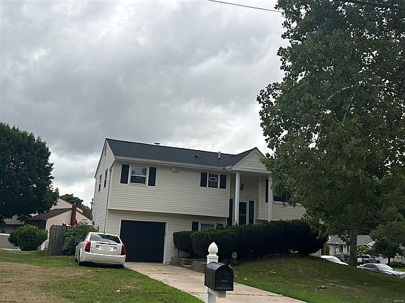 3rd image of 681 Yardville Ham Square Rd